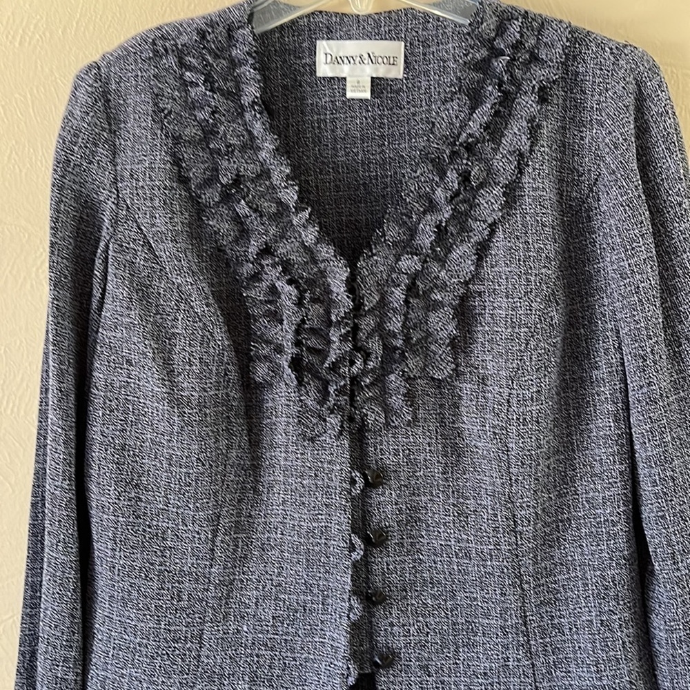 NWT Danny & Nicole 2 piece tweed ruffled skirt and jacket violet/black size 8 - Picture 3 of 16